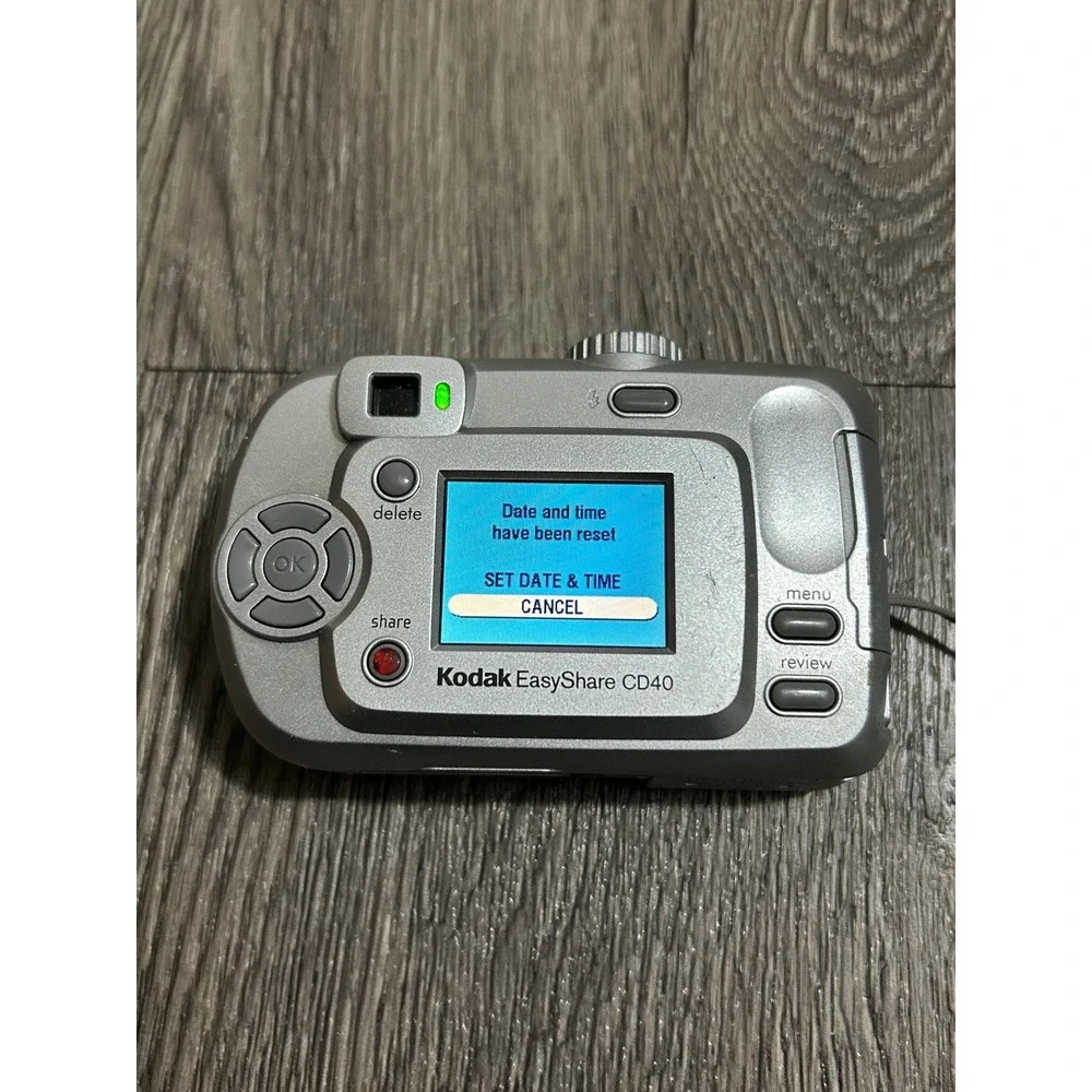 Kodak Digital Camera Silver EasyShare CD40 4.0MP Vintage Point and Shoot